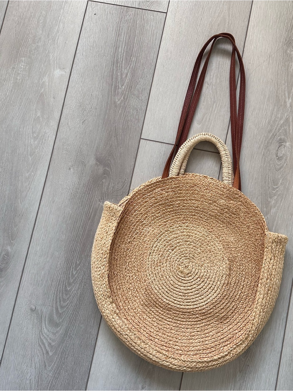 & Other Stories Genuine Leather Strap Natural Straw Round Tote Bag Large